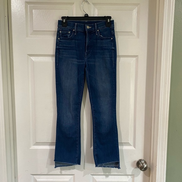 MOTHER Denim - Mother Insider Crop Step Fray Mid-Rise Jeans The Royal Treatment Wash Size 25